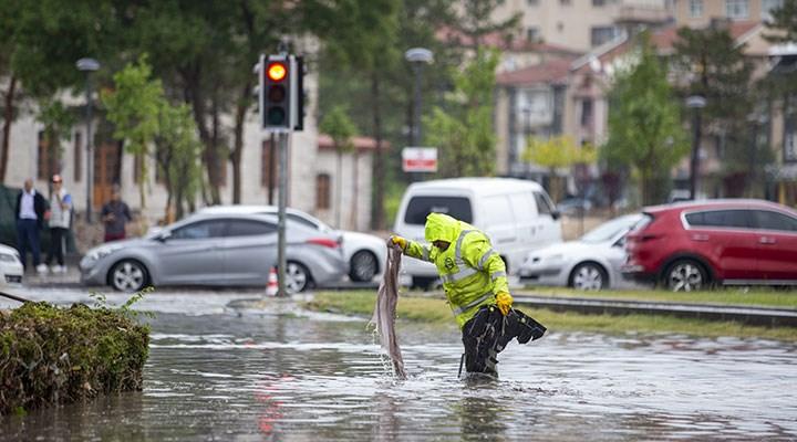 ANKARA'DA AFET DÜZEYİNDE SAĞANAK YAĞIŞ UYARISI.