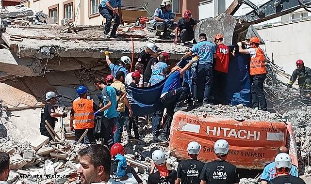 ENKAZ ALTINDA KALAN KEPÇE OPERATÖRÜ HAYATINI KAYBETTİ