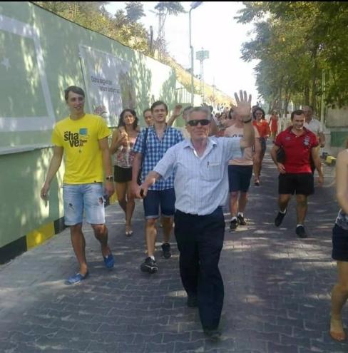 HAYATINI KAYBEDEN TURİZM REHBERİ EROL ÜÇER’IN ADI İLÇEDE BİR SOKAĞA VERİLDİ